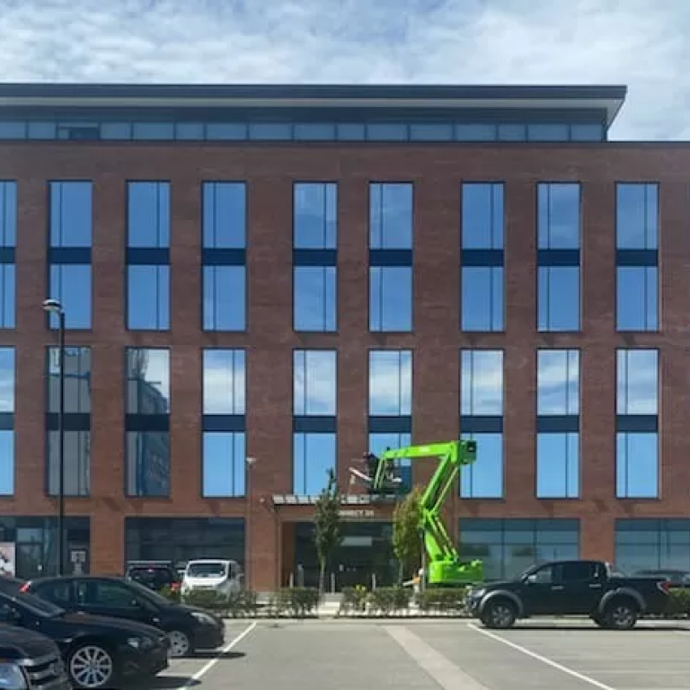 External Dark Reflective Silver 20 Window Film